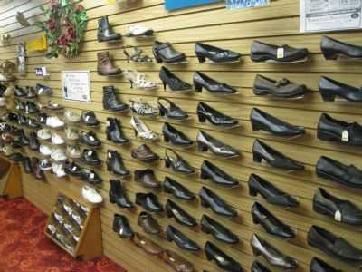 Womens Dress and Casual Shoes and Boots